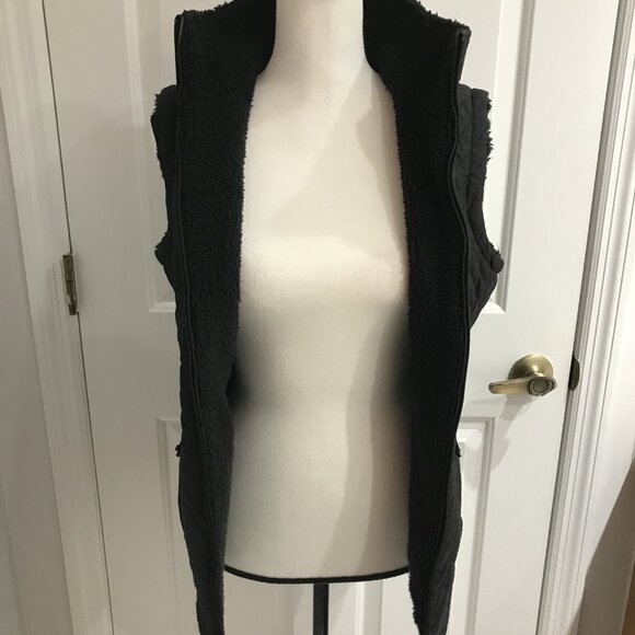 Free Country Blsck Vest with Fur Lining S - Picture 8 of 10